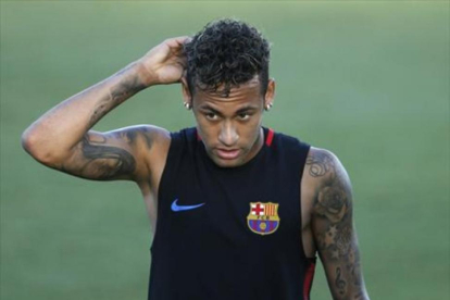 Neymar, en un entrenamiento en Miami.-EFE / JUANJO MARTÍN