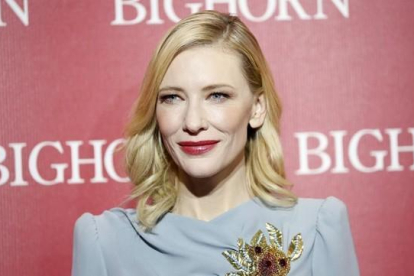 La actriz Cate Blanchett posa en la alfombra roja del Festival de Cine de Palm Springs (California), el pasado 2 de enero.-DANNY MOLOSHOK / REUTERS
