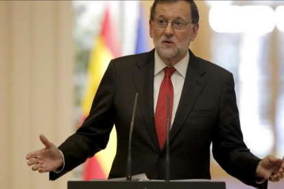 El presidente del Gobierno, Mariano Rajoy, en el Palacio de la Moncloa.-JOSE LUIS ROCA