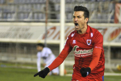 Natalio celebra el que fue definitivo empate a seis goles.-Diego Mayor