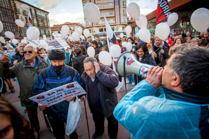 Manifestación de Soria ya por una sanidad digna. MARIO TEJEDOR (19)