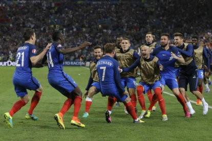 Una imagen del partido de la Eurocopa.-AP / THANASSIS STAVRAKIS