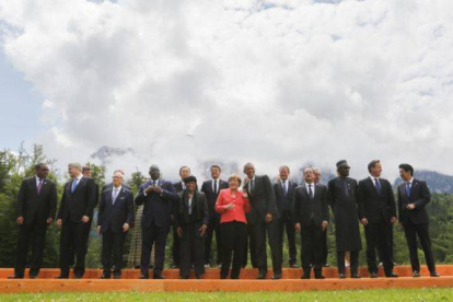 Los líderes de los países más industrializados, juntos en la reunión del G-7 en Elmau, Alemania.-Foto: AP