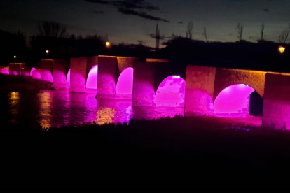 Iluminación ornamental del puente de Langa de Duero. A.H.