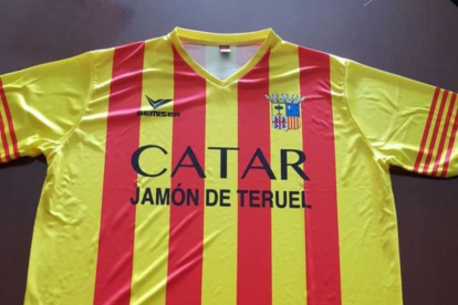 La camiseta con el escudo de Aragón y el lema Catar jamón de Teruel de la empresa La Manolica.-EL PERIÓDICO
