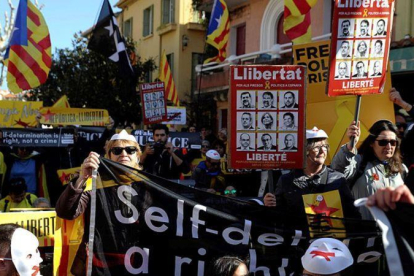 Manifestación independentista en Colliure (Francia), este domingo.-EFE / BALLESTEROS