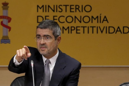 Fernando Jimenez Latorre, en su ultima rueda de prensa como secretario de Estado de Economía en agosto del 2014.-