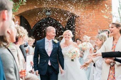 Kate & Dougie celebraron su boda en abril del 2016, en el histórico palacio.-INSTAGRAM