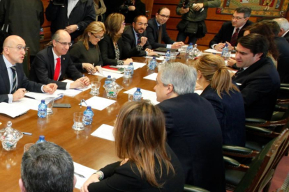 Reunión ayer de Valdeón y Suárez-Quiñones con los presidentes de las diputaciones.-Junta de Castilla y León