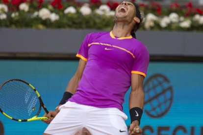 Rafa Nadal gritando a pleno pulmón tras ganar un punto.-