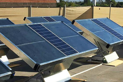 Los paneles solares que generan agua potable.-