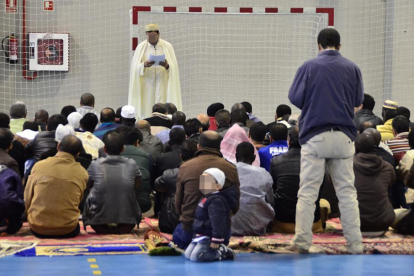 Musulmanes sorianos en la celebración del Ramadán.-ÁLVARO MARTÍNEZ