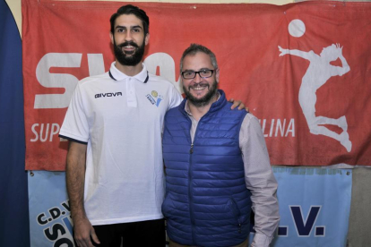 Graells y el presidente del Río Duero, Alfredo Cabrerizo, en la presentación del central.-Valentín Guisande