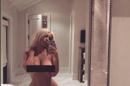 Kim Kardashian, desnuda en Instagram.-INSTAGRAM