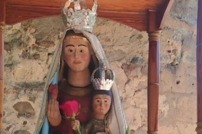 Talla de Nuestra Señora de Velacha.