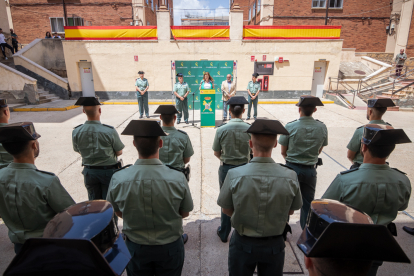 El recibimiento a los nuevos agentes ha sido en el Patio de Armas de la Comandancia de la Guardia Civil.