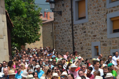 La ronda en Duruelo por Santa Marina