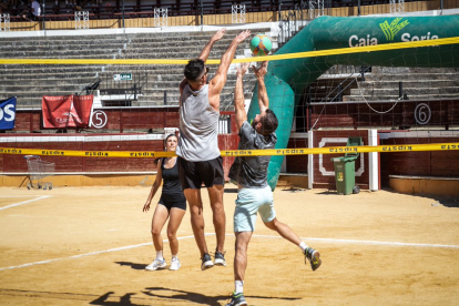 El torneo de Voley Plaza continúa en el coso de San Benito