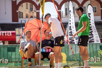 El torneo de Voley Plaza continúa en el coso de San Benito