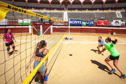 Fases finales del Voley Plaza