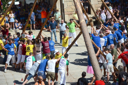 Pingada del Mayo en Vinuesa para iniciar las fiestas de 2023.