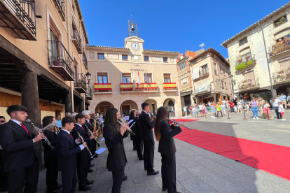 Celebración de la Guardia Civil en el día de la Virgen del Pilar en San Esteban.