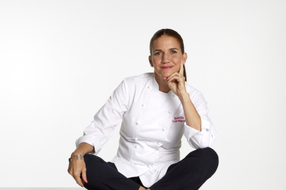 La chef Samantha Vallejo-Nágera, homenajeada por la Junta en el congreso 'Soria 'Gastronómica'.