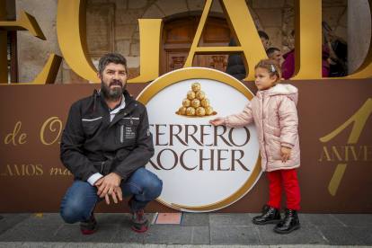 Los burguenses acudieron en masa a grabar el video promocional