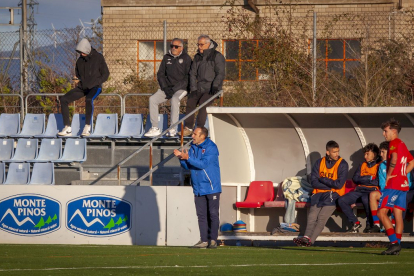 El Uxama se lleva el triunfo de la Ciudad Deportiva