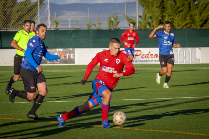 El Uxama se lleva el triunfo de la Ciudad Deportiva