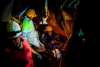 Un equipo de 12 personas perfora los 5 km junto con la tuneladora Saturia
