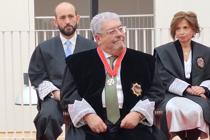 Pedro García tras recibir la condecoración