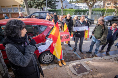 Concentración de Vox ante la sede del PSOE.