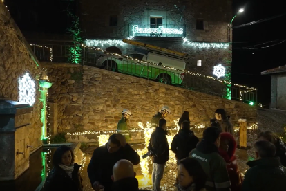 Iberdrola lleva su iluminación navideña hasta Montenegro de Cameros.