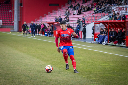 En Numancia celebra el 25 aniversario de Los Pajaritos con una victoria ante la Segoviana.