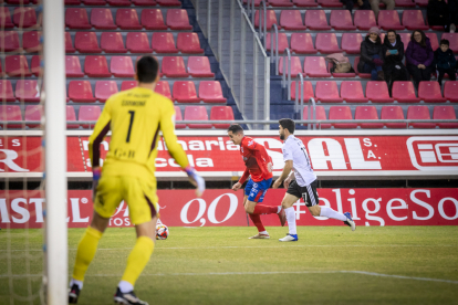 En Numancia celebra el 25 aniversario de Los Pajaritos con una victoria ante la Segoviana.