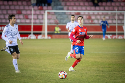 En Numancia celebra el 25 aniversario de Los Pajaritos con una victoria ante la Segoviana.