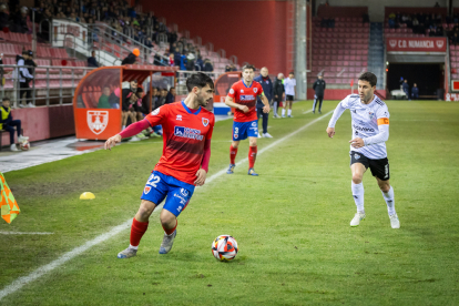 En Numancia celebra el 25 aniversario de Los Pajaritos con una victoria ante la Segoviana.