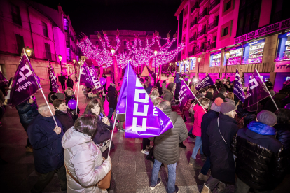 Multitudinaria manifestación del 8M por el centro de Soria.