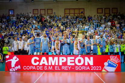 El pabellón de Los Pajaritos se llenó hasta la bandera para ver la final de Copa en al que el Río Duero se proclamó campeón.