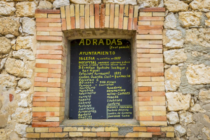 Detalles artísticos en un pueblo de la comarca de Almazán