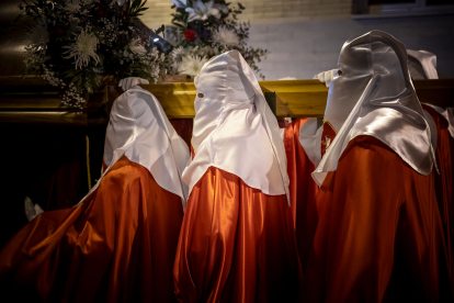 La Cofradía de la Flagelación celebra su procesión de Lunes Santo.