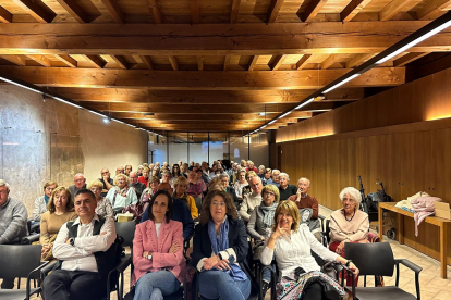 Asistentes al acto sobre El Burgo en la Semana Cultural de la Casa de Castilla y León en Navarra.