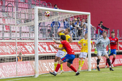 Los rojillos están líderes y acarician el ascenso directo