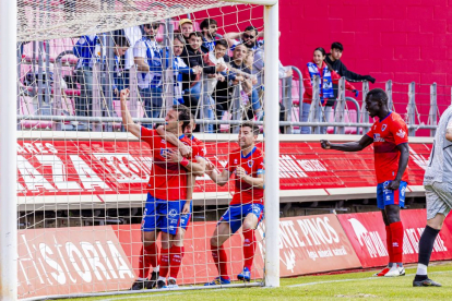 Los rojillos están líderes y acarician el ascenso directo