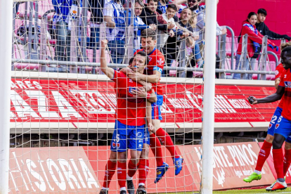 Los rojillos están líderes y acarician el ascenso directo