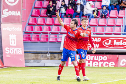 Los rojillos están líderes y acarician el ascenso directo