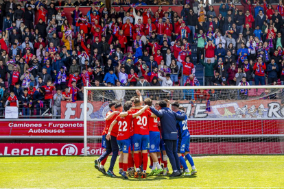 Los rojillos están líderes y acarician el ascenso directo