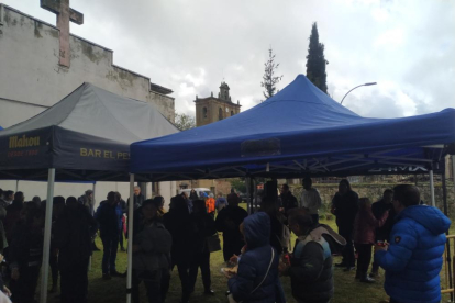 Vinuesa se volcó en su parrillada solidaria a beneficio de Manos Unidas.