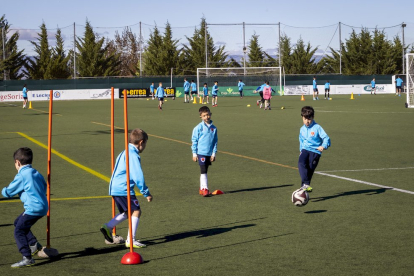 El fútbol base del equipo entrena en la Ciudad Deportiva